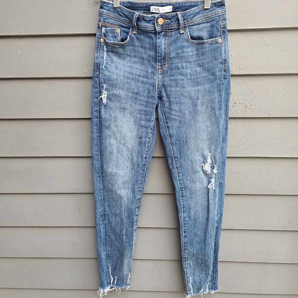Zara Distressed Jeans size 6 - Picture 1 of 13